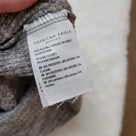 AMERICAN EAGLE Crop Top with Ruffled Edges (Medium) - Picture 4 of 8